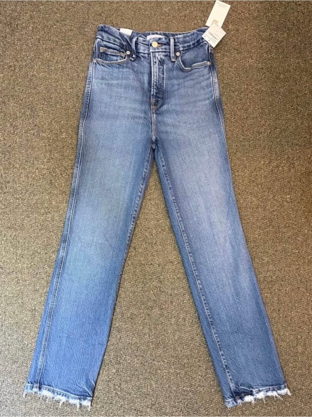 Good American Straight Leg Jeans in Light Blue Wash